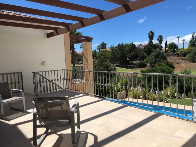 Terrace and outdoor living at Villa 239